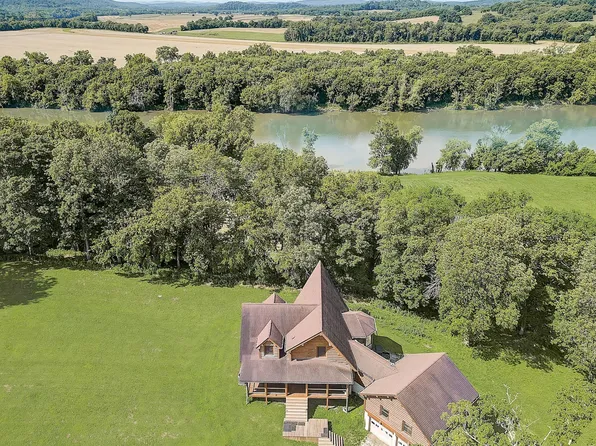 339 Kennys Bend Ln, Carthage, TN 37030