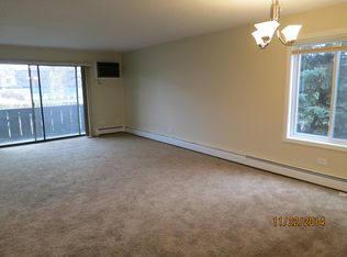 5 Crestview Ln UNIT 1, Vernon Hills, IL 60061