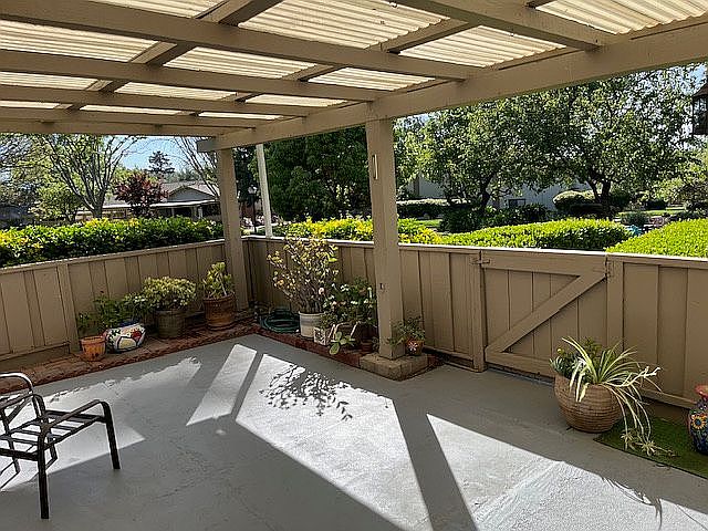 2nd image of 5113 Cribari Pl