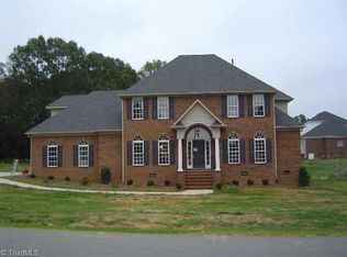 10 Taylors Run, Clemmons, NC 27012