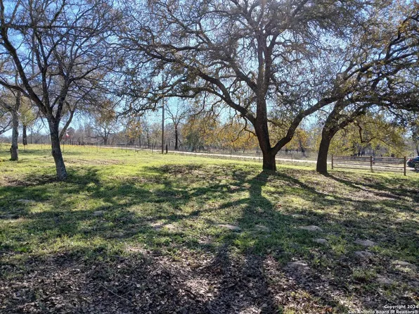 286 county road 6876 LOT 286, Natalia, TX 78059