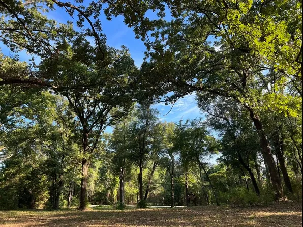 609 E Oakwood Dr, Tool, TX 75143
