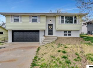 830 Manatt St, Lincoln, NE 68521
