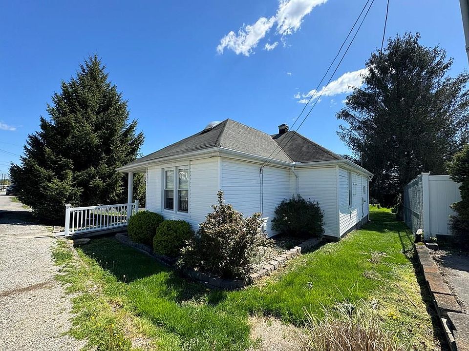 1st image of 1324 3rd St