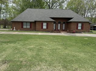 2045 Wood Hill Dr, Horn Lake, MS 38637
