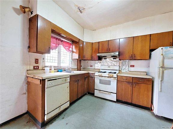 3rd image of 87-52 94th St
