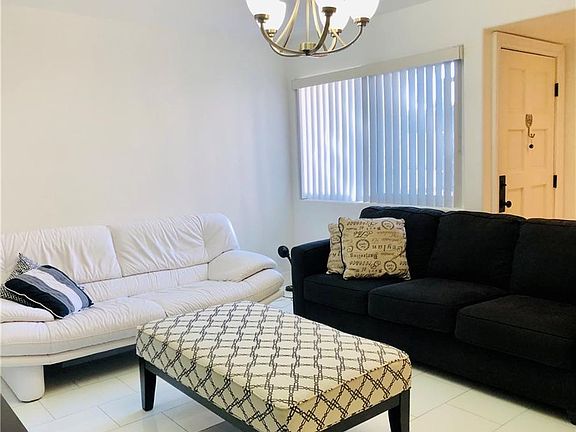3rd image of 4618 Grand Dr Unit 3