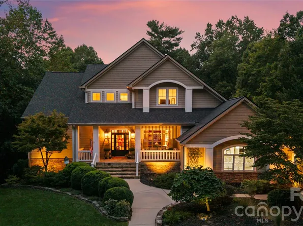 1637 Olmsted Dr, Asheville, NC 28803