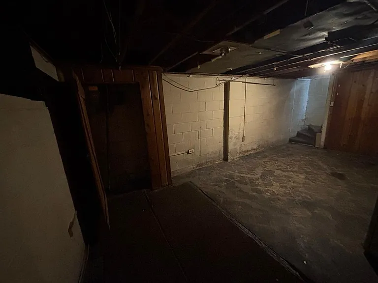 1216 W Mount Hope Ave — Photo 14