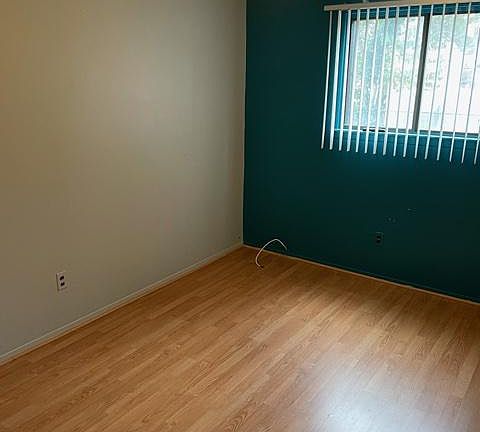 5th image of 212 Katan Ave #B