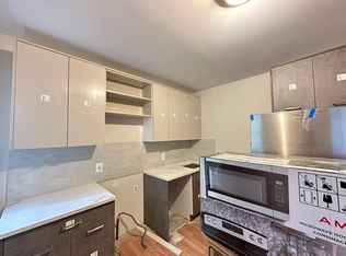 114 W 7th St #1D, Bayonne, NJ 07002
