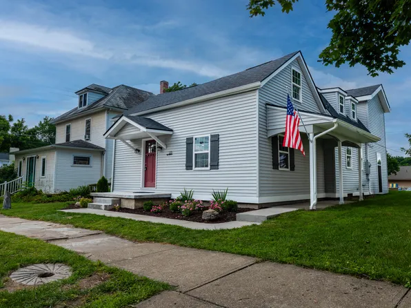 223 High St SE, Canal Fulton, OH 44614