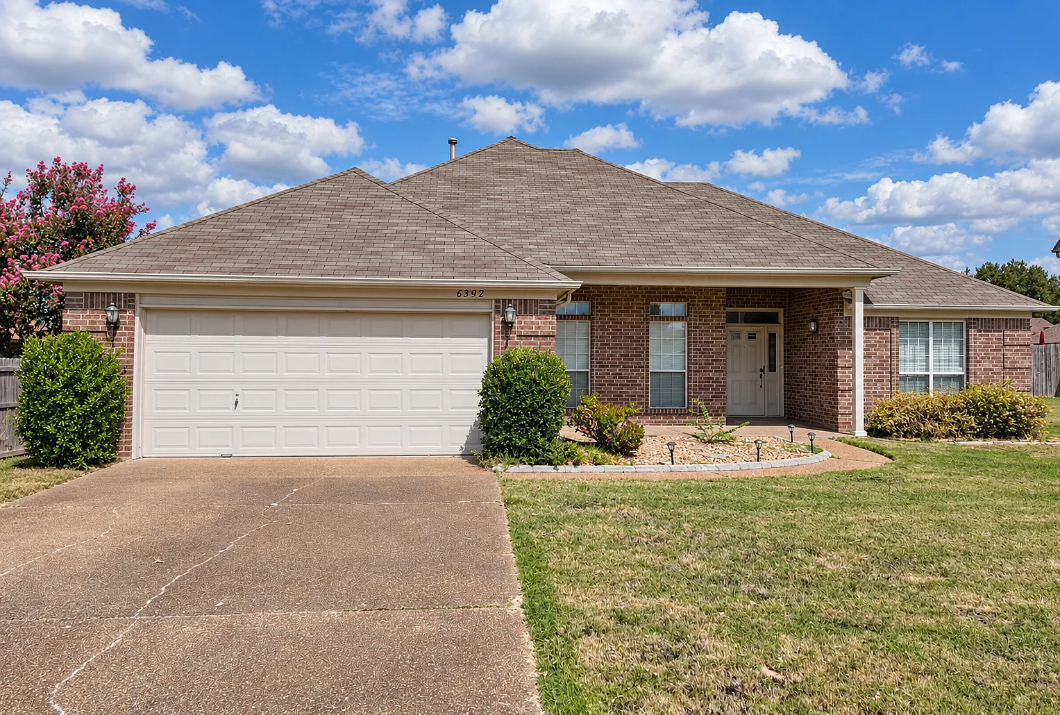3 bed, 1816 sqft, $1,875 — Photo 1