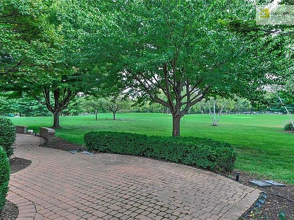 Amazing backyard with golf course lot!