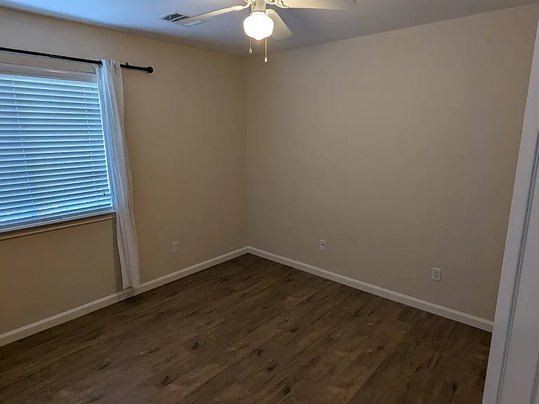 313 Tudor House Rd — Photo 12
