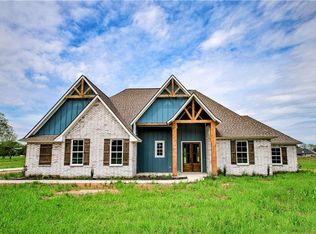 227 Rose Hill Plantation Rd, Natchez, LA 71456