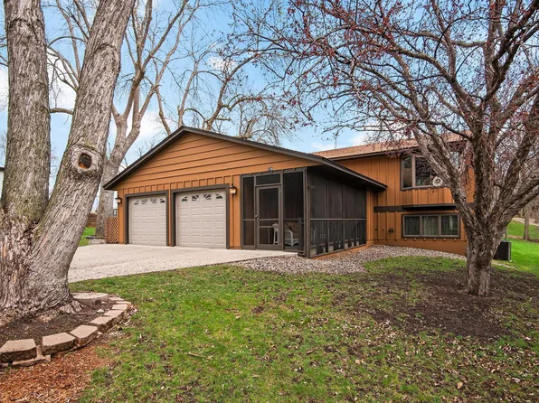 108 Pettit Ave NE, Watertown, MN 55388