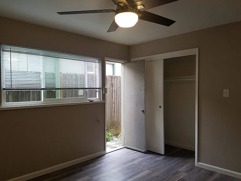 3224 W St — Photo 5