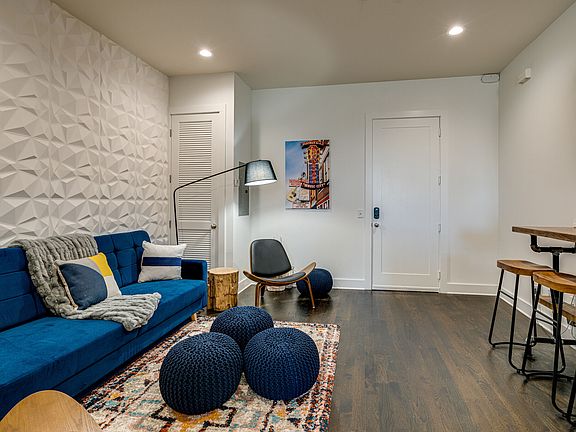 4th image of 210 30th Ave N APT 304