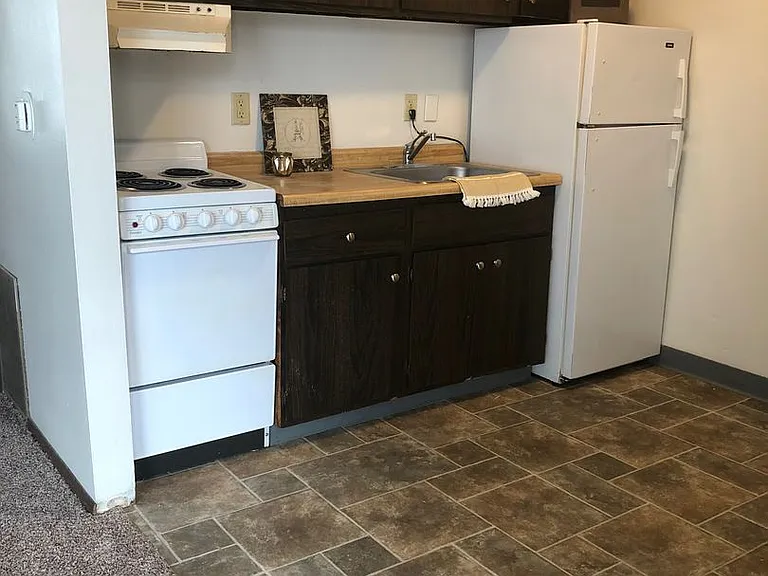 1553 E Ave NE — Photo 10