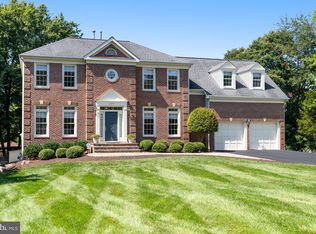 8519 Quaint Ln, Vienna, VA 22182