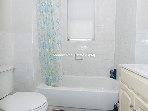 7 Harvard Ter. #2 Boston - Allston Shared Unit Photo 6