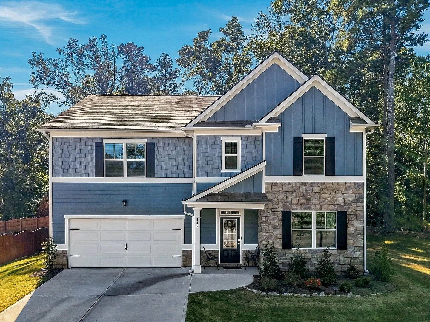 5 bed, 3209 sqft, $2,950 — Photo 1