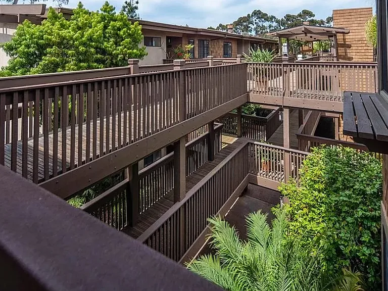 8870 Villa La Jolla Dr #305 — Photo 29