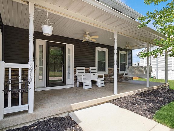 3rd image of 216 Dammann Dr