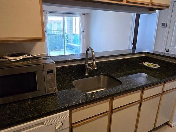 4th image of 3307 Wyndham Cir APT 1166