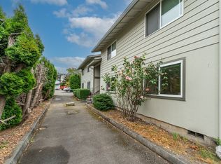 421 Burnett Ave S APT D, Renton, WA 98057