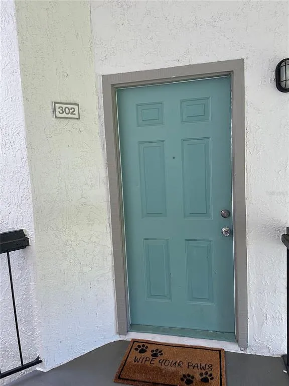 2 bed, 1.0 bath, 870 sqft, $1,400 — Photo 1