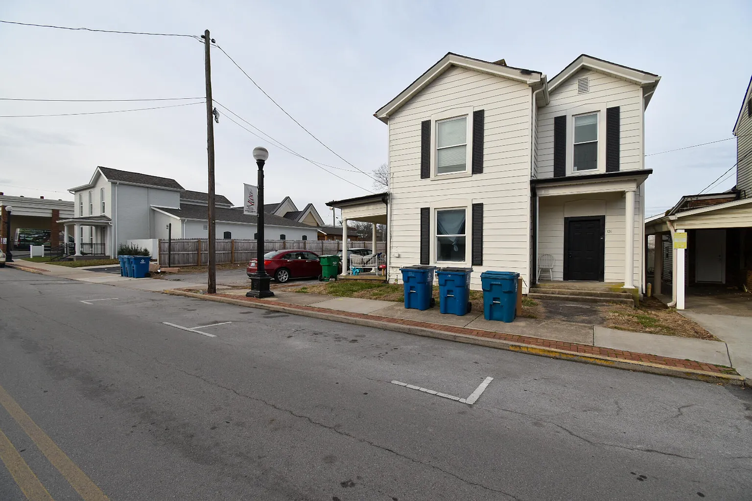 126 N Main St photo 1