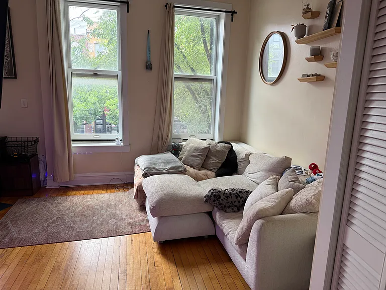 1740 W Division St #2F — Photo 10