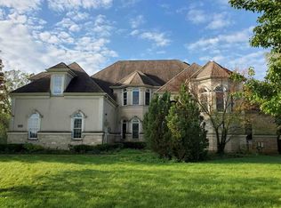 3513 Deep Wood Dr, Crystal Lake, IL 60012