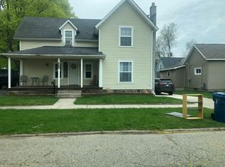 709 Pearl St, Belding, MI 48809