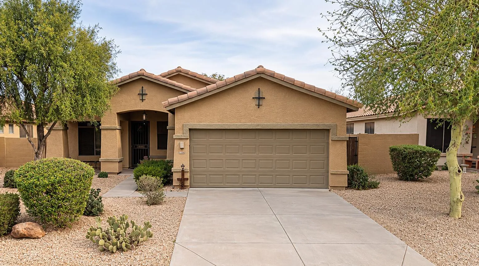 3 bed, 2.0 bath, 1629 sqft, $2,550 — Photo 1
