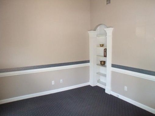 3rd image of 555 Sun Valley Dr Ste H2