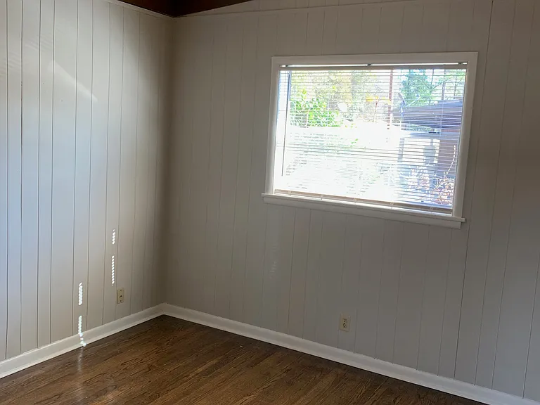 3930 Montclair Rd — Photo 5