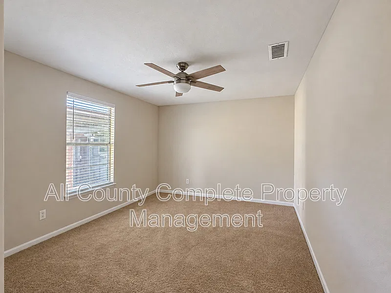 2 bed, 1.0 bath, 1086 sqft, $1,395 — Photo 4