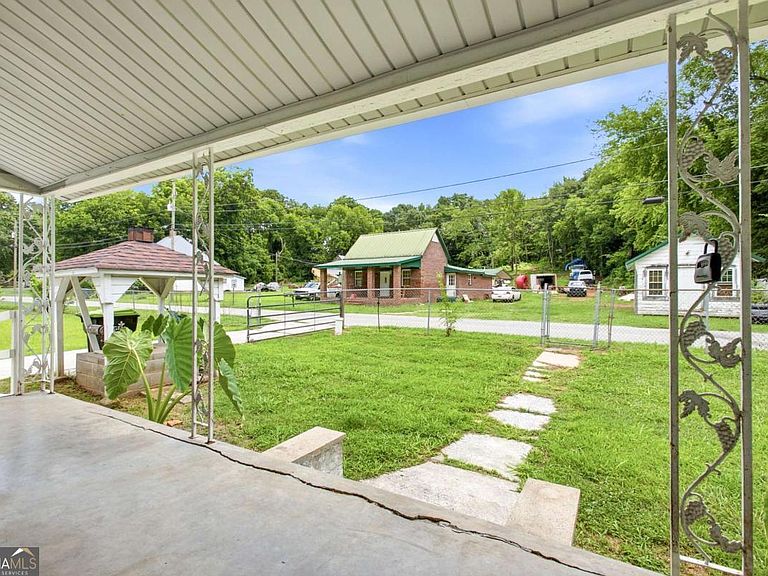 Listing photo 5