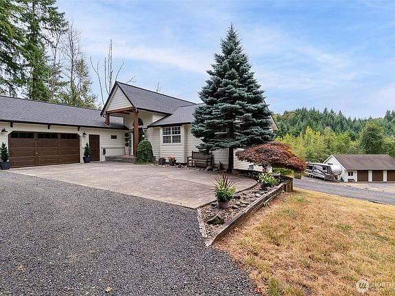 3rd image of 314 Centralia Alpha Road