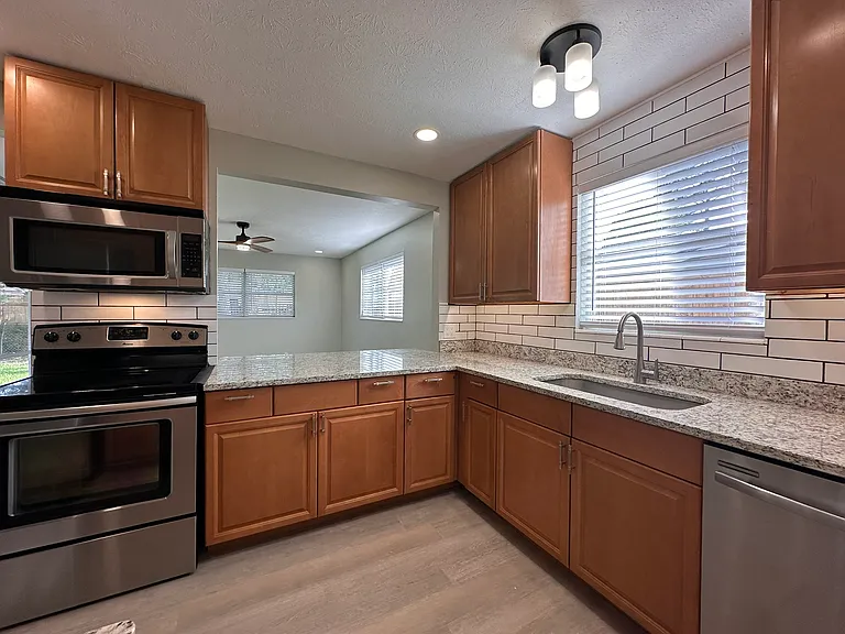 5502 Sheri Ln — Photo 11