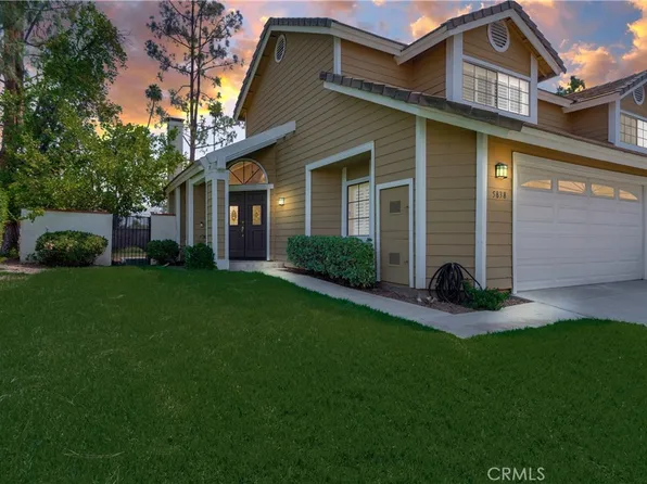 5838 Fairlane Dr, Riverside, CA 92506