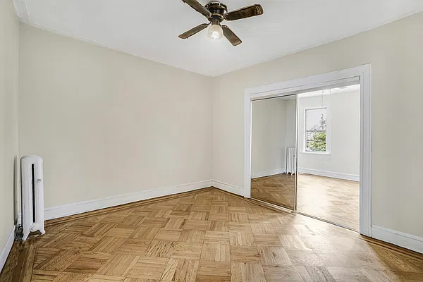 Bedroom, photo 1
