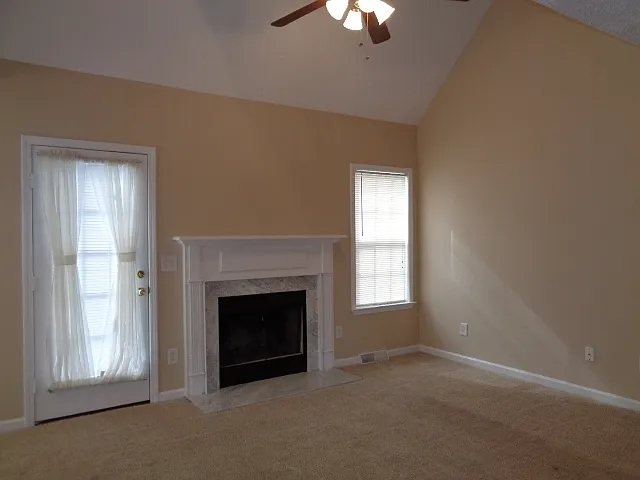 308 Schoolhouse Ct — Photo 7