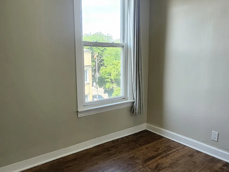 2032 N Kostner Ave #3 — Photo 11
