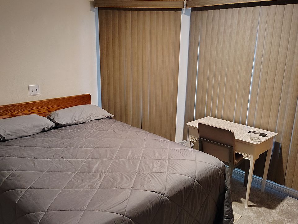 1st image of 34 Avenida Descanso