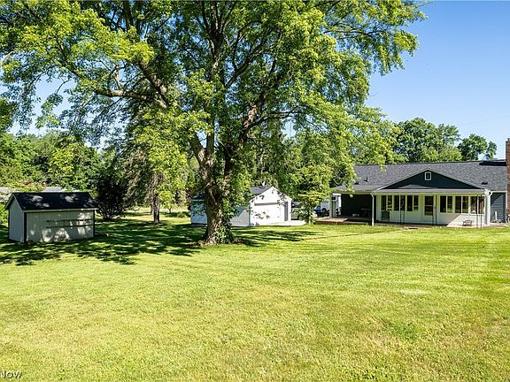 4th image of 3094 Woodland Pl