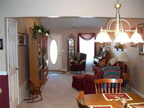 5th image of 112 Westwood Ct